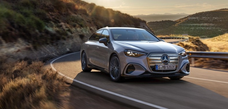 ηλεκτρική C‑Class Mercedes MBUX Hyperscreen