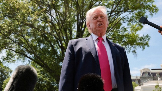 Τραμπ για συμφωνία με το Ιράν και παράδοση ουρανίου