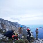 Αναρριχητής στην Κάλυμνο σε απόκρημνη πλαγιά