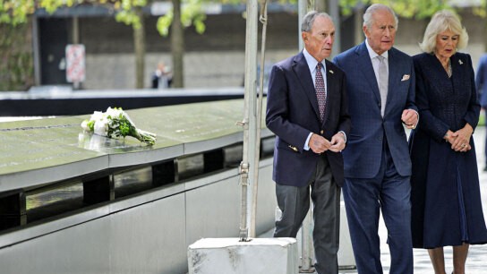Κάρολος και Καμίλα στο Μνημείο 11ης Σεπτεμβρίου