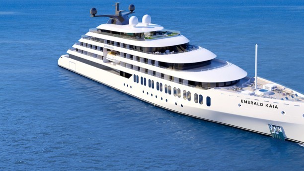 Το κρουαζιερόπλοιο Emerald Kaia κατάπλους Ρόδος