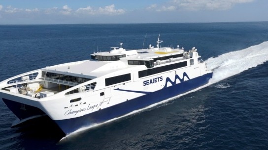 Πλοίο Champions League Jet 1 λιμάνι Πάρου εμπλοκή άγκυρας