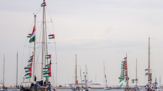 στολίσκος ανθρωπιστικής βοήθειας κοντά στην Κρήτη