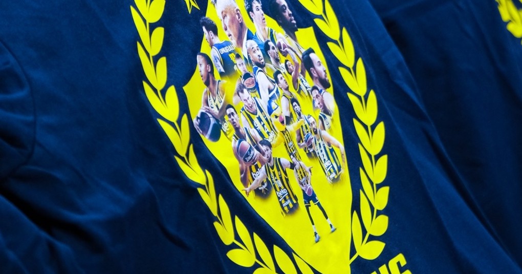 Φενέρμπαχτσε μπλουζάκια Athens πριν Game 2