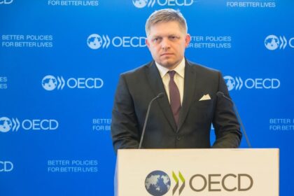 Ρόμπερτ Φίτσο κυρώσεις ρωσικού πετρελαίου ΕΕ