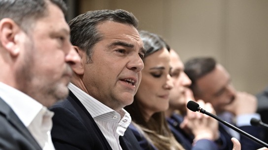 Παρουσίαση βιβλίου Γιάννης Μπουτάρης στο Σύνταγμα με πολιτικούς