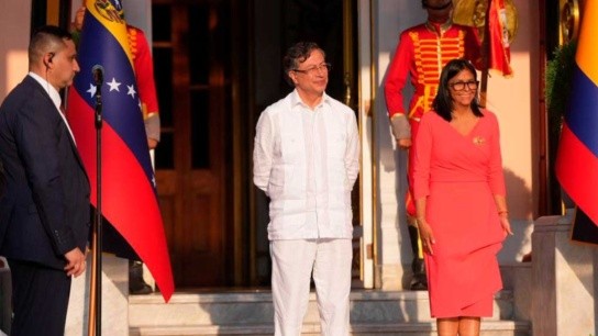 Μητσοτάκης και Μακρόν υπογραφή συνεργασίας Ελλάδα Γαλλία