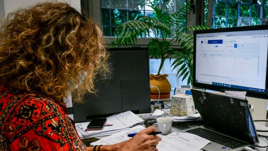 Εφορία νέα χρέη και εισπράξεις στην Ελλάδα