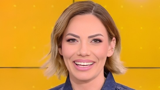 Ιωάννα Μαλέσκου κοντό κούρεμα στο πλατό