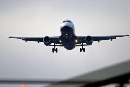 Θυελλώδεις άνεμοι στη Ρόδο αεροσκάφη αεροπορία