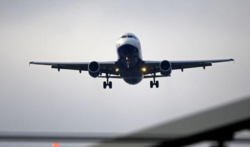 Θυελλώδεις άνεμοι στη Ρόδο αεροσκάφη αεροπορία