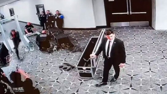 βίντεο επίθεσης Λευκού Οίκου με Κόουλ Άλεν