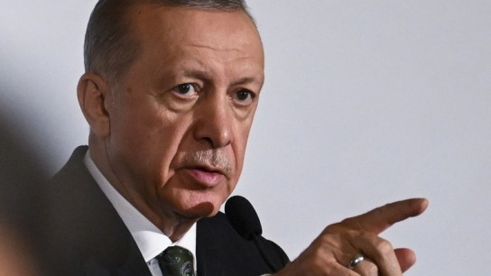 Ερντογάν απέπεμψε υφυπουργό Παιδείας μετά τις επιθέσεις