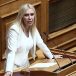 Αστυνομικές δυνάμεις έξω από το γραφείο Αραμπατζή Σέρρες