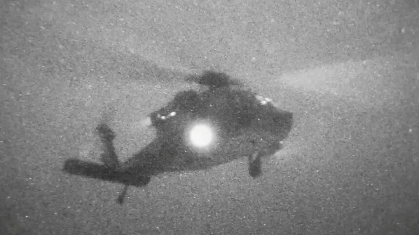 Αμερικανοί πεζοναύτες επιβιβάζονται στο M/V Touska