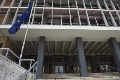 επίθεση σε 81χρονη λόγω μυρωδιά σπιτιού Θεσσαλονίκη