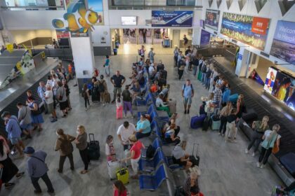 εργαζόμενοι αεροδρόμιο Ηρακλείου δύσκολες συνθήκες