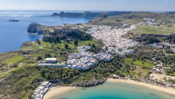 Ακύλας ηθοποιός σε σκηνή γάμου της σειράς