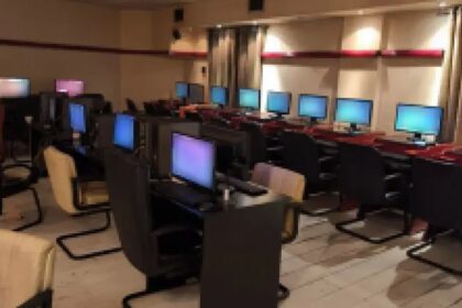 Κατάστημα με παράνομα φρουτάκια στη Θεσσαλονίκη - παράνομα φρουτάκια