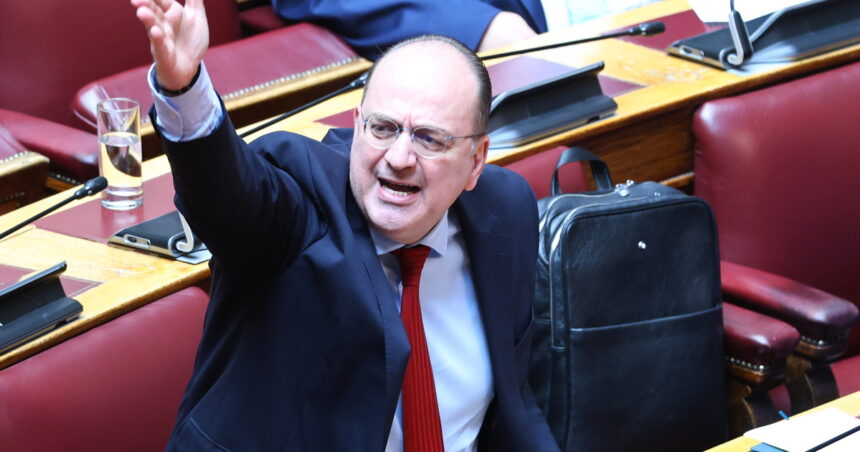 Μακάριος Λαζαρίδης παραιτήθηκε, αντιδράσεις στη ΝΔ