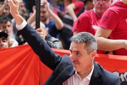 Έλληνες προπονητές αποθέωση μπάσκετ εξωτερικό