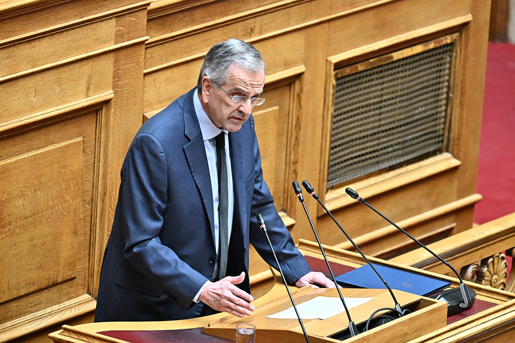 Αντώνης Σαμαράς Βουλή επίθεση Μητσοτάκη