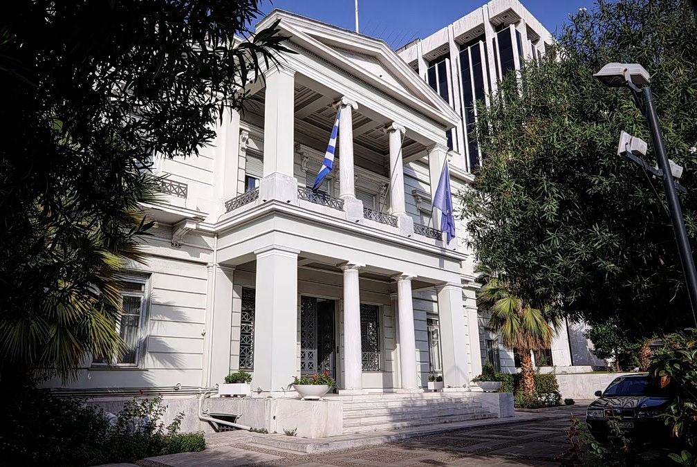 στολίσκος ανοιχτά Κρήτης και ΥΠΕΞ