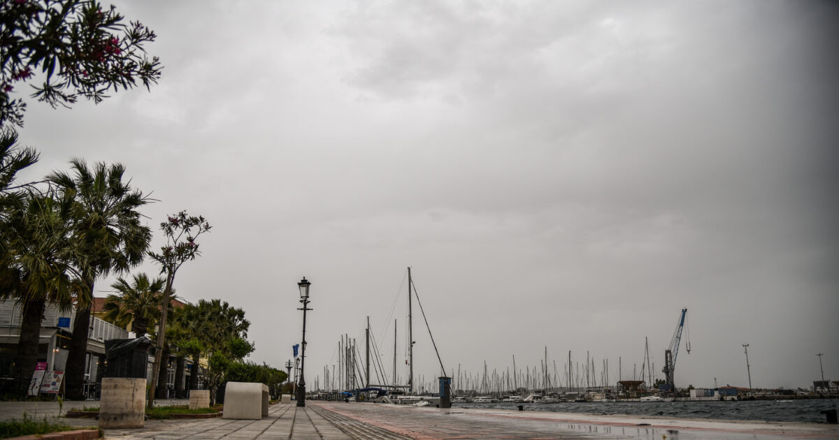 Δημήτρης Κουτσούμπας βήμα Βουλής κριτική σκάνδαλα