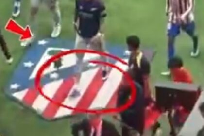 σήματα ομάδων στον αγωνιστικό χώρο