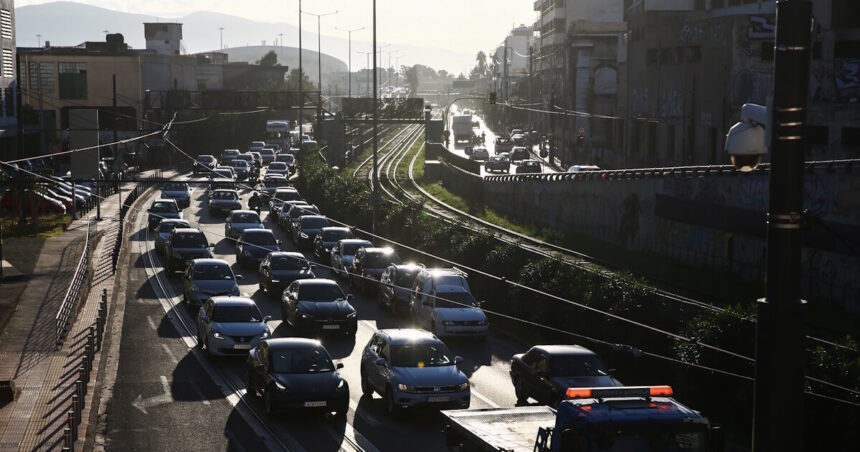 Τροχαίο Κηφισίας προκαλεί ουρές χιλιομέτρων