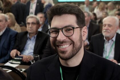 Βαρδακαστάνης ζητά εξεταστική για υποκλοπές