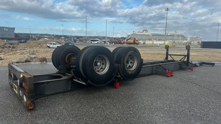 Ανατρεπόμενο φορτηγό Ρόδος ισχυροί άνεμοι κακοκαιρία