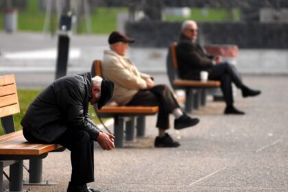 μείωση πληθυσμού ΕΕ και ελληνική γήρανση