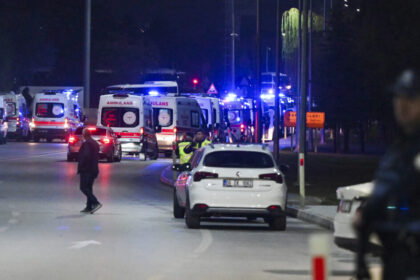 CH-47 Άγκυρα μεταγωγικό συνετρίβη 5 τραυματίες