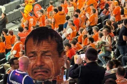 φωτογραφία Άταμαν κλαίει σε παιχνίδι Βαλένθια Παναθηναϊκός