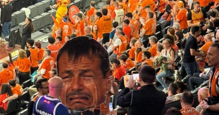 φωτογραφία Άταμαν κλαίει σε παιχνίδι Βαλένθια Παναθηναϊκός