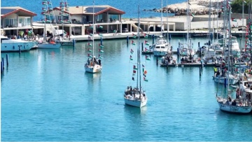 στολίσκος ανθρωπιστικής βοήθειας κοντά στην Κρήτη