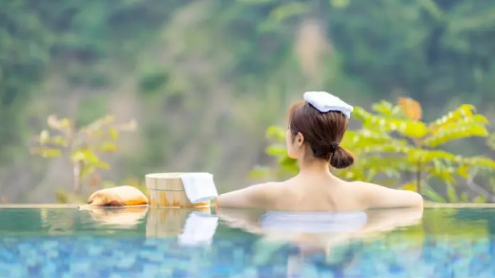 ιαματικές πηγές Κως Σαντορίνη λουτροθεραπεία