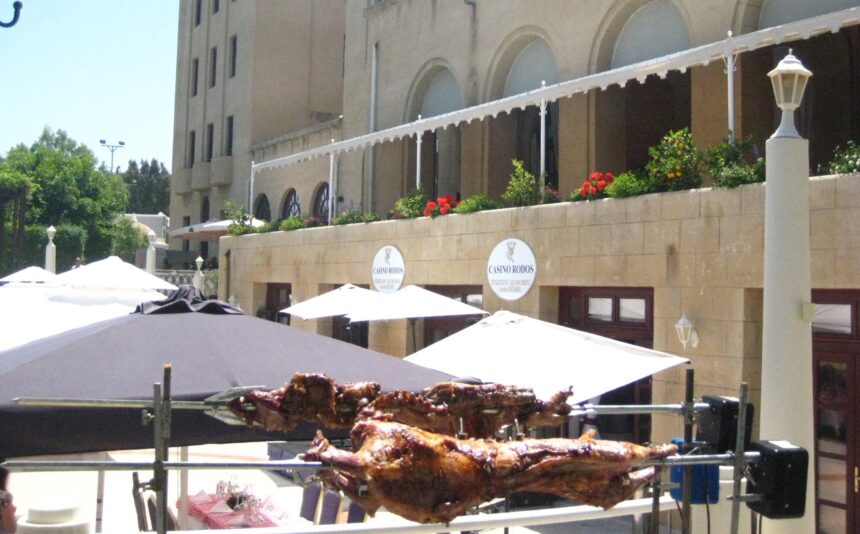 Καζίνο Ρόδου εστιατόριο La Rosa Πάσχα