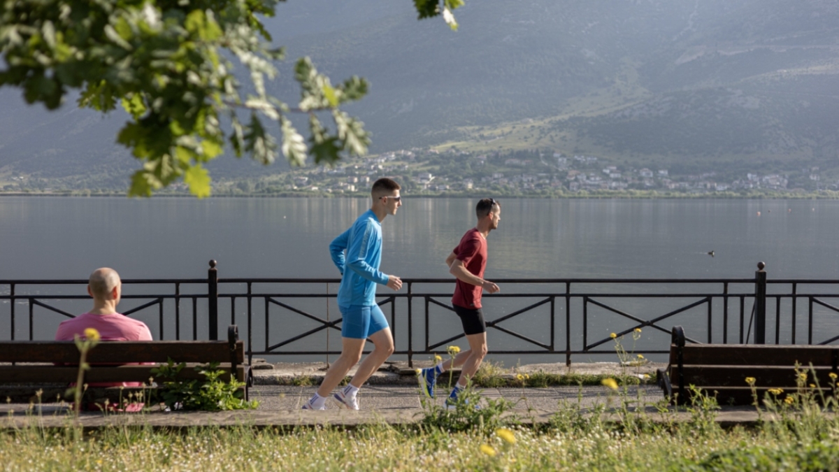 Δρομείς στο Ιωάννινα Half Marathon διαδρομή