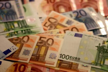 76χρονη χάνοντας 100.000 ευρώ από συνεργάτη λογιστή