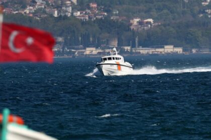 Τουρκική ακταιωρός απειλή στα Ίμια με ψαράδες
