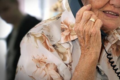 Ηλικιωμένη Βόλος πέταξε σακούλα με χρήματα