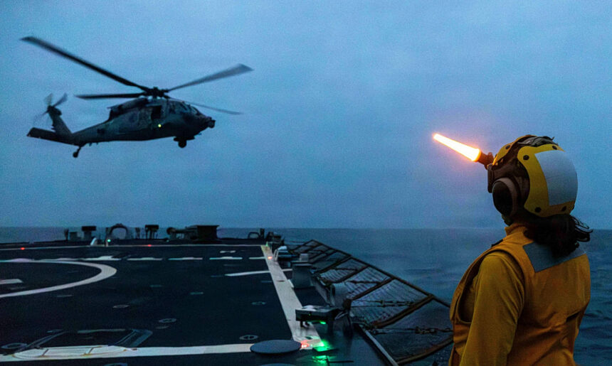 μαχητικό F-18 επενέργεια στον Κόλπο του Ομάν