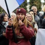 φοιτητική διαδήλωση Βελιγράδι έξω από προεδρικό
