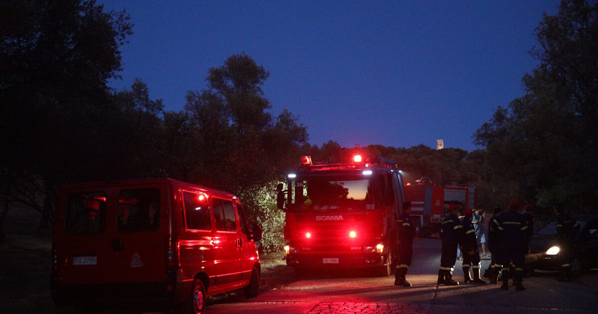 περιπατητές Εύβοια κοντά στο καταφύγιο Χαλκίδας