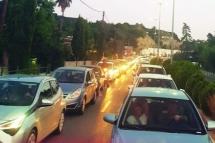 Καρυστιανού ανακοινώνει στελέχη μόνο στην ιστοσελίδα