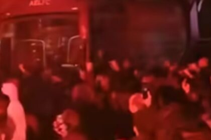 Αποθέωση ΑΕΛ Novibet μετά το ματς στις Σέρρες