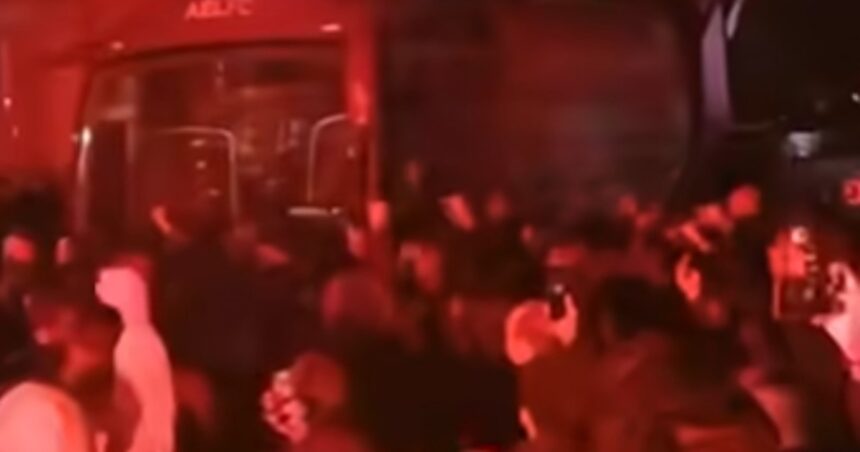 Αποθέωση ΑΕΛ Novibet μετά το ματς στις Σέρρες