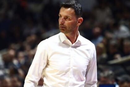 Μίλιτσιτς έξω από τα αποδυτήρια Άρης διακοπές